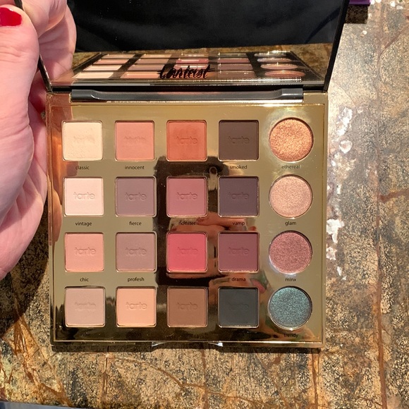 Gently used/sanitized Tartist Pro palette 🎨 - Picture 3 of 7